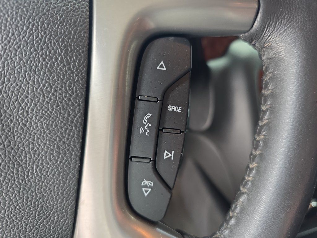 Used 2011 Chevrolet Avalanche LT AWD/4WD image 17