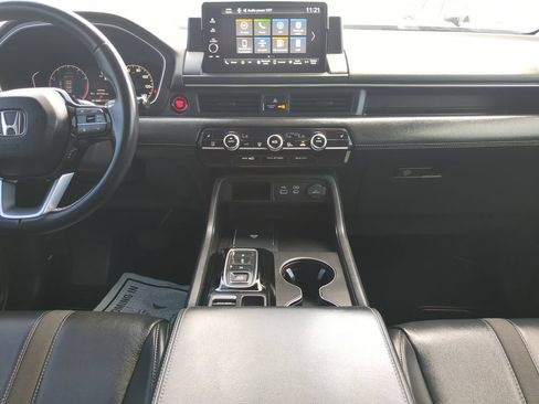 Used 2025 Honda Pilot EX-L image 14