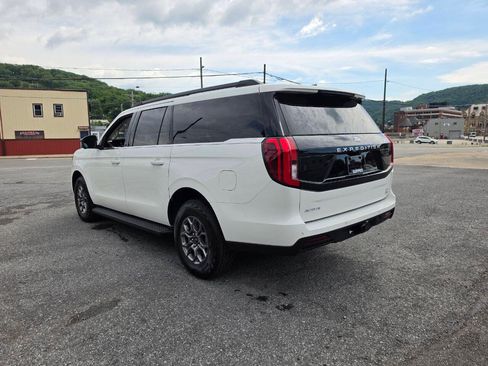 Used 2025 Ford Expedition Max Active AWD/4WD image 7