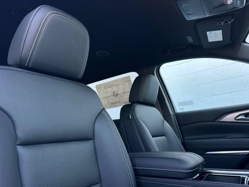 New 2026 Chevrolet Traverse LT w/ Enhanced Driving Package FWD image 18