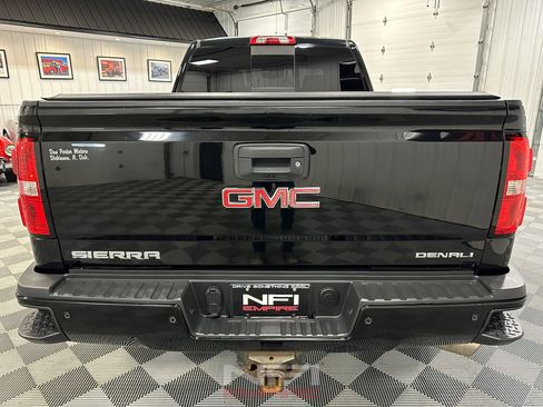Used 2015 GMC Sierra 2500 Denali w/ Duramax Plus Package image 9