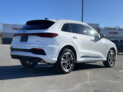 Used 2025 Audi Q5 2.0T Premium Plus w/ Convenience Package image 7