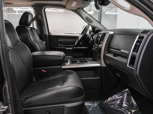 Used 2015 RAM 3500 Laramie w/ Cold Weather Group AWD/4WD image 33