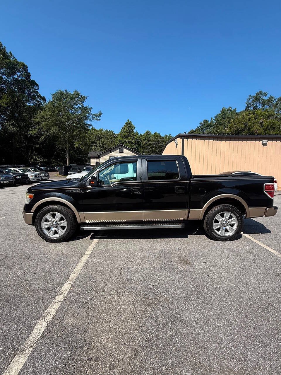 Used 2013 Ford F150 Lariat w/ Luxury Equipment Group RWD image 2