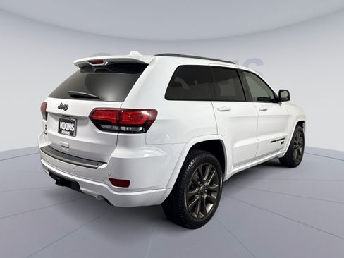 Used 2016 Jeep Grand Cherokee Limited 75th Anniversary AWD/4WD image 7