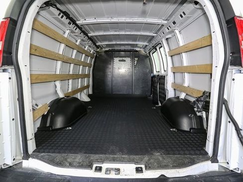 Used 2024 GMC Savana 2500 w/ Driver Convenience Package image 11