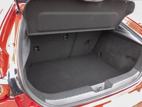 Certified 2025 MAZDA MAZDA3 Hatchback w/Premium Plus Pkg image 24