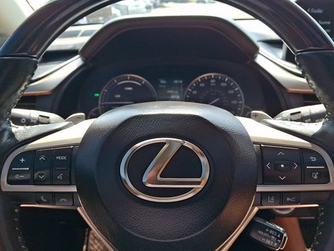 Used 2022 Lexus RX 450h AWD w/ Luxury Package image 21