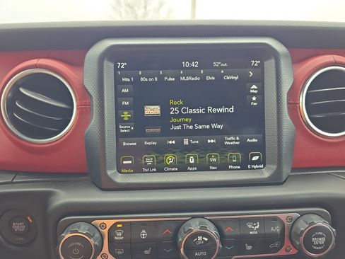 Used 2023 Jeep Wrangler Unlimited Rubicon 4xe AWD/4WD image 25