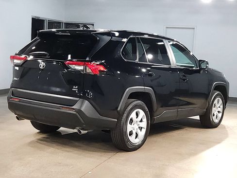 Used 2025 Toyota RAV4 LE AWD/4WD image 7