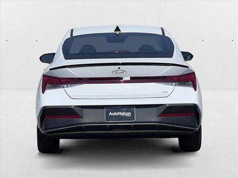 New 2025 Hyundai Elantra SEL image 7