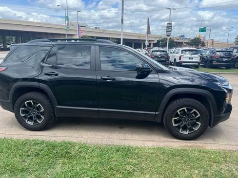 Used 2025 Chevrolet Equinox ACTIV w/ Safety and Technology Package FWD image 4