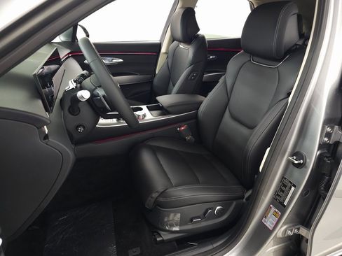 New 2026 Genesis GV70 2.5T Select image 12