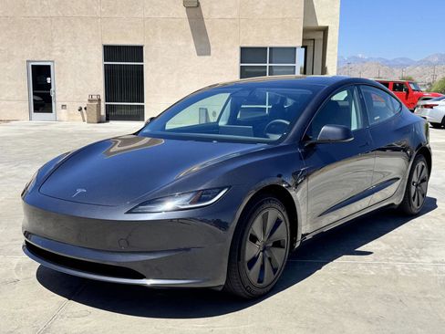 Used 2025 Tesla Model 3 Long Range RWD image 4