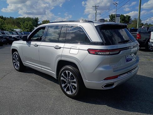 New 2025 Jeep Grand Cherokee Overland w/ Trailer Tow Package AWD/4WD image 4