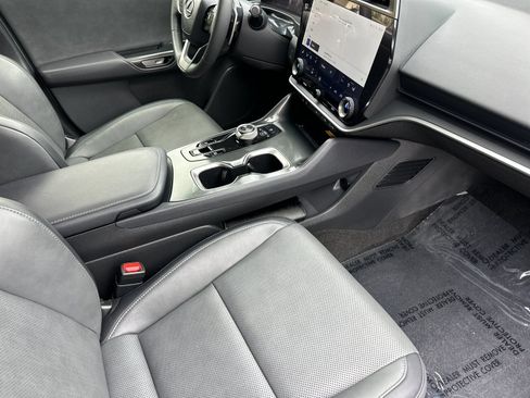 Used 2023 Lexus RZ 450e Premium w/ Technology Package AWD/4WD image 18