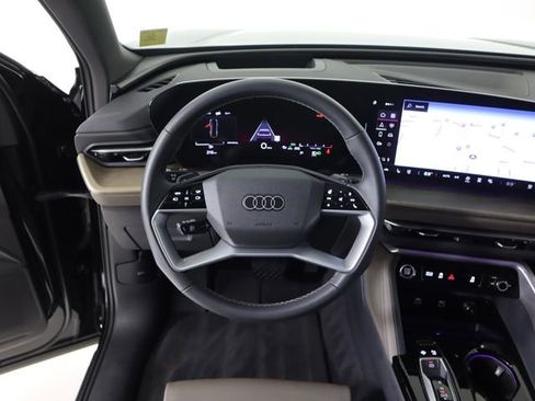 Certified 2025 Audi Q5 Premium w/ Premium Plus AWD/4WD image 22