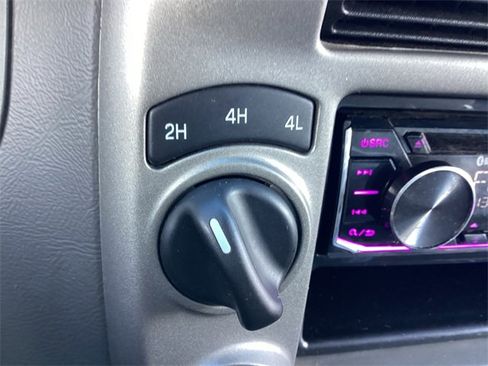 Used 2009 Ford Ranger XLT image 19