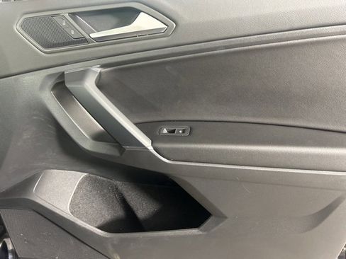 Used 2020 Volkswagen Tiguan SEL image 23