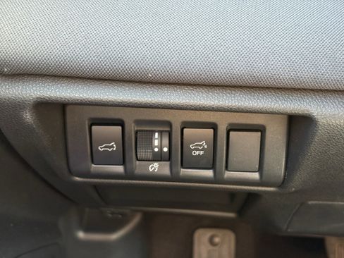 Certified 2025 Subaru Outback Premium AWD/4WD image 17