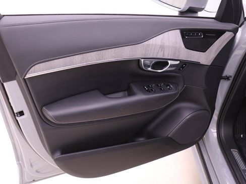 Certified 2025 Volvo XC90 B6 Ultra image 12