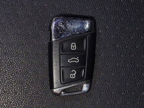 Used 2021 Volkswagen Atlas SE FWD image 32