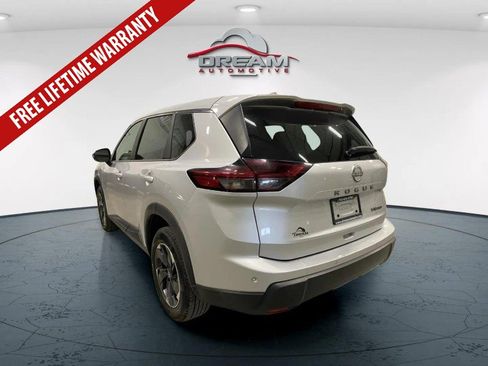 Used 2024 Nissan Rogue SV AWD/4WD image 5