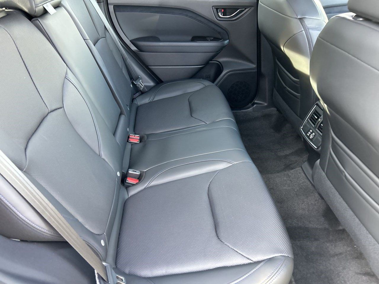 New 2026 Subaru Forester Limited AWD/4WD image 9