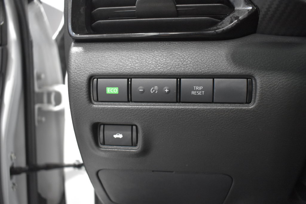 Certified 2023 Nissan Sentra SV w/ SV Premium Package FWD image 19