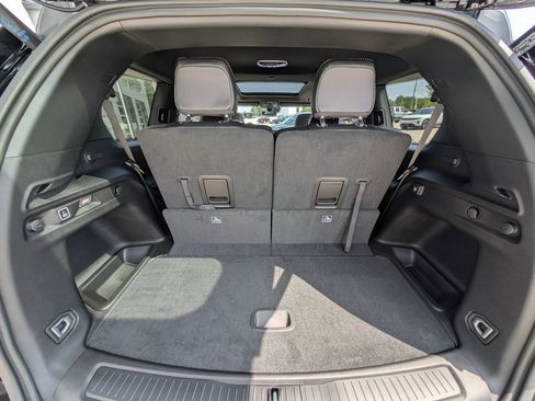 New 2025 Jeep Grand Cherokee L Limited image 11