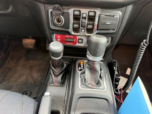 Used 2019 Jeep Wrangler Unlimited Rubicon AWD/4WD image 15