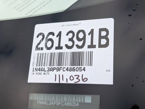 Used 2015 Nissan Altima 2.5 SV w/ Convenience Package image 10