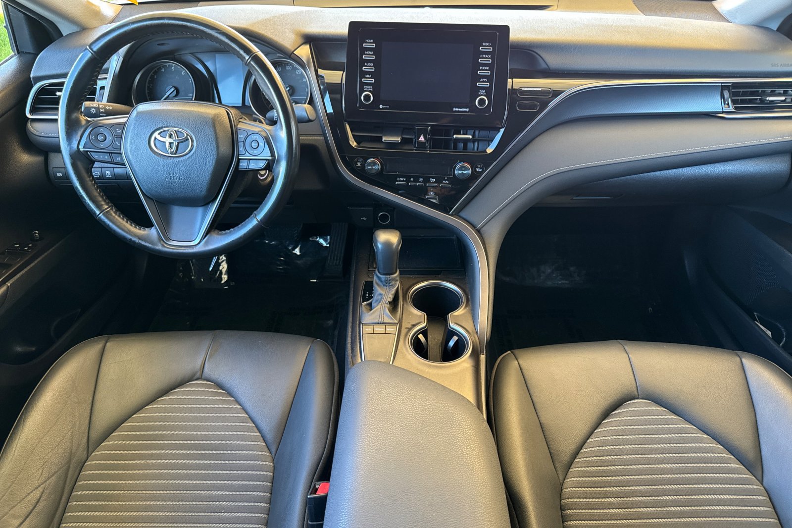 Used 2024 Toyota Camry SE FWD image 16