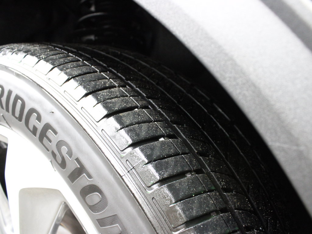 Used 2025 Ford Escape Platinum AWD/4WD image 9