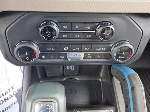 Used 2022 Ford Bronco Wildtrak AWD/4WD image 39