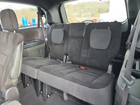 Used 2019 Dodge Grand Caravan SE image 15