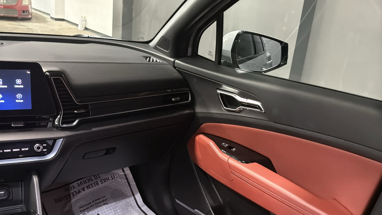 Used 2025 Kia Sportage SX AWD/4WD image 27