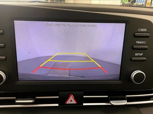 Certified 2021 Hyundai Elantra SEL FWD image 23