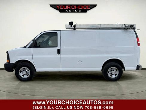 Used 2016 Chevrolet Express 2500 RWD image 2