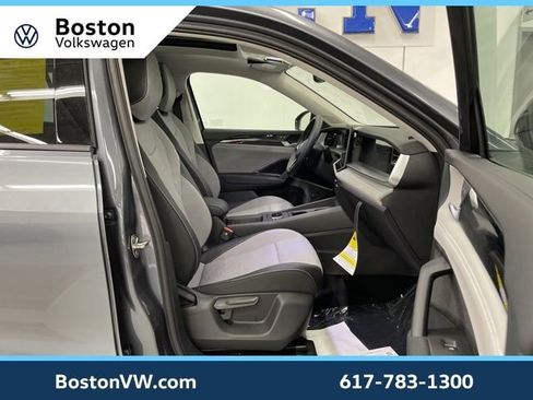 New 2026 Volkswagen Tiguan SE AWD/4WD image 11