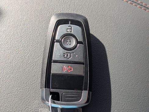 Used 2025 Ford Explorer Active RWD image 31