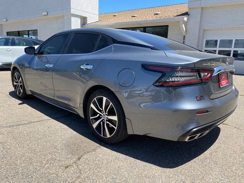 Used 2021 Nissan Maxima 3.5 SV w/ Floor Mat Group FWD image 3