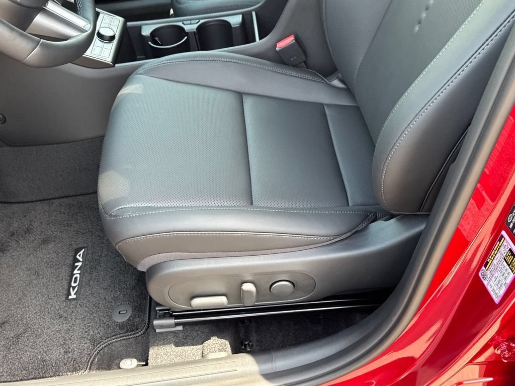 New 2026 Hyundai Kona Limited FWD image 8