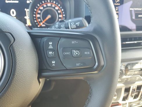 Used 2025 Jeep Wrangler Unlimited Sport AWD/4WD image 21