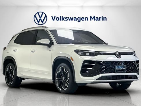 New 2026 Volkswagen Tiguan SEL R-Line image 7