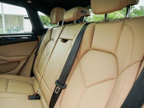 New 2025 Porsche Macan image 29