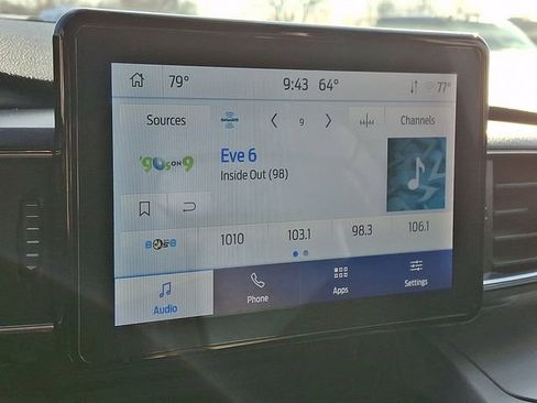 Used 2023 Ford Explorer XLT w/ Equipment Group 202A image 3