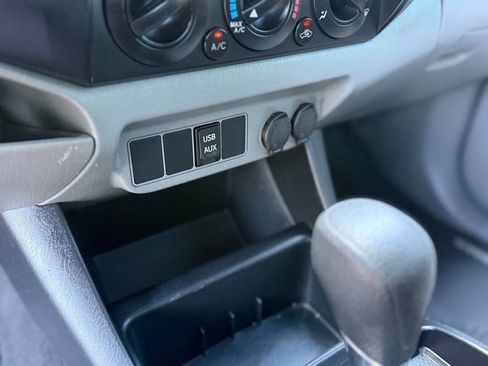Used 2014 Toyota Tacoma 4x4 Regular Cab image 99