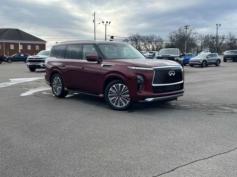 Used 2025 INFINITI QX80 Sensory image 2