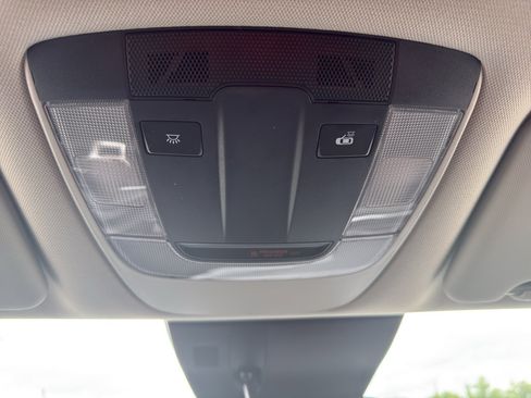 Used 2025 Kia Sportage LX FWD image 35
